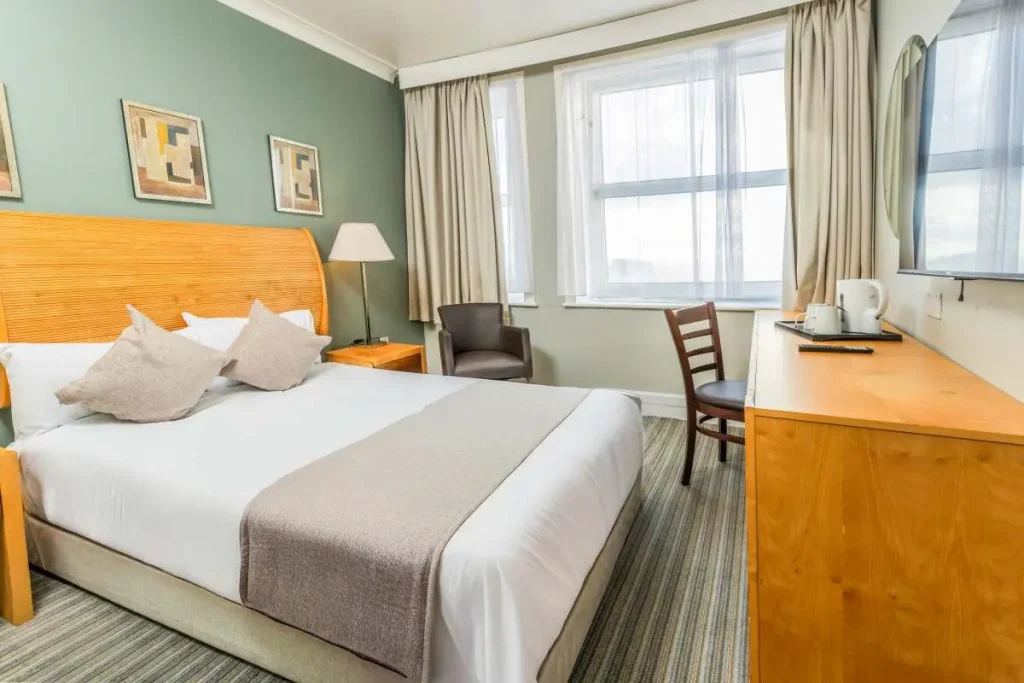 Standard Double room Citrus Eastbourne 1